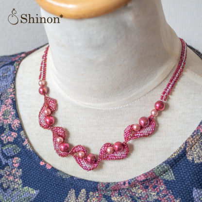 Shinon* チェリーピンクのパールネックレス